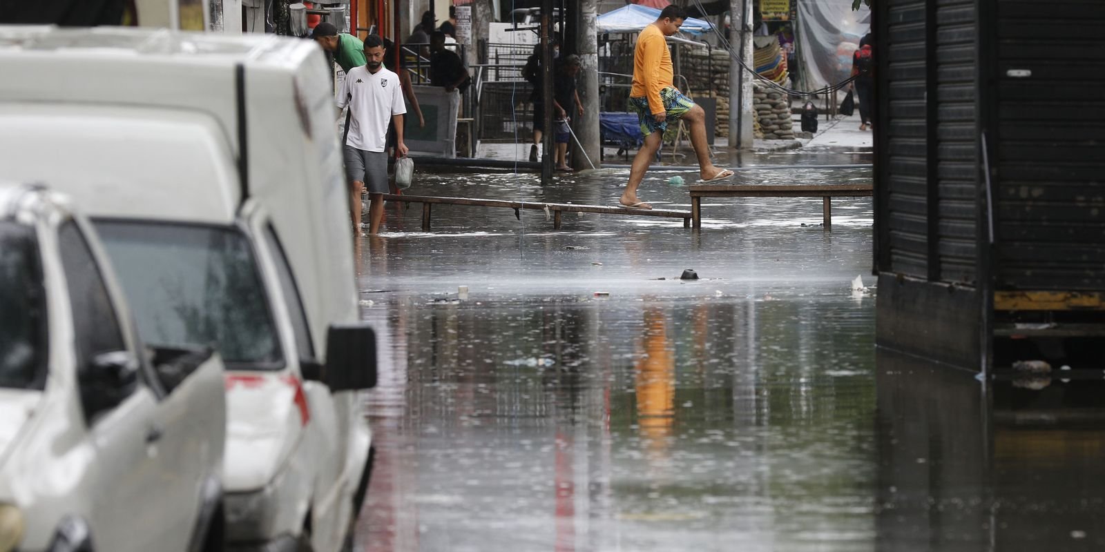 Chuva provoca morte em São Gonçalo, na região metropolitana do Rio