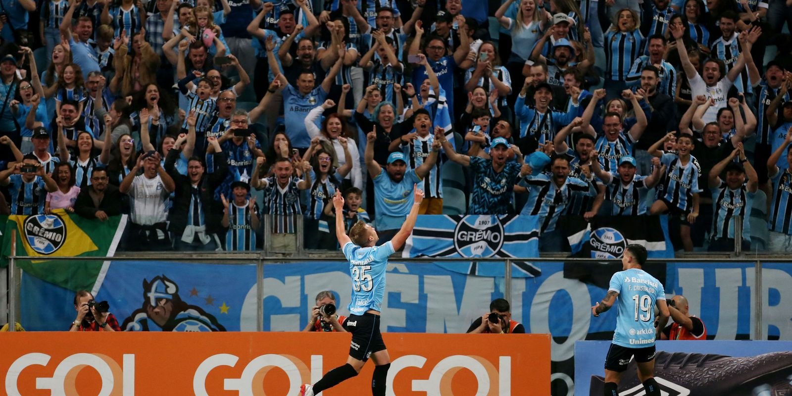 Brasileiro: Grêmio vence com gol de estreante para manter 2ª posição