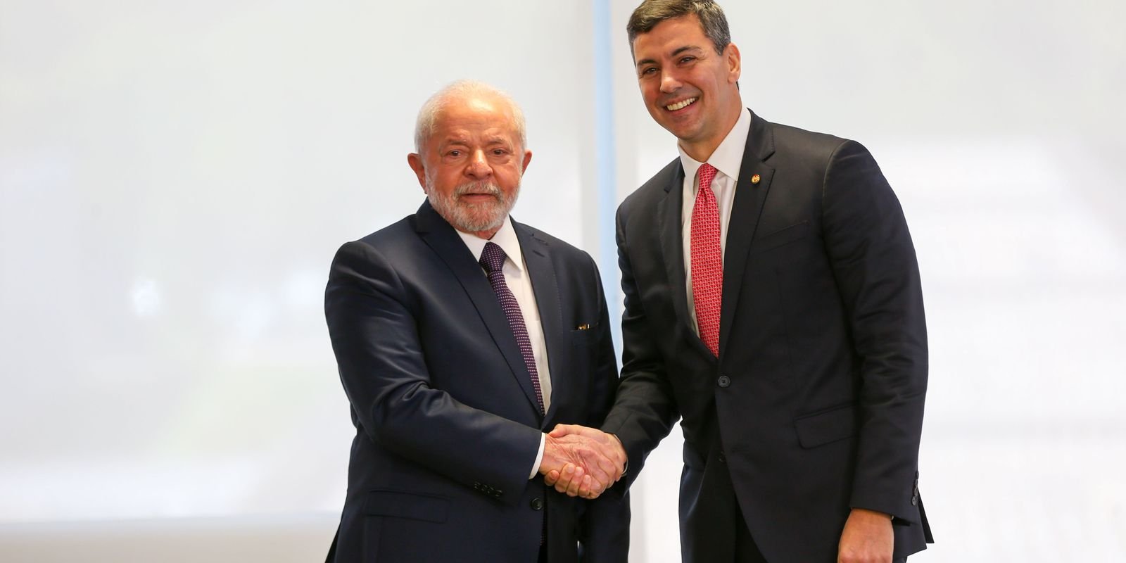Lula e presidente eleito do Paraguai discutem sobre segurança e Itaipu