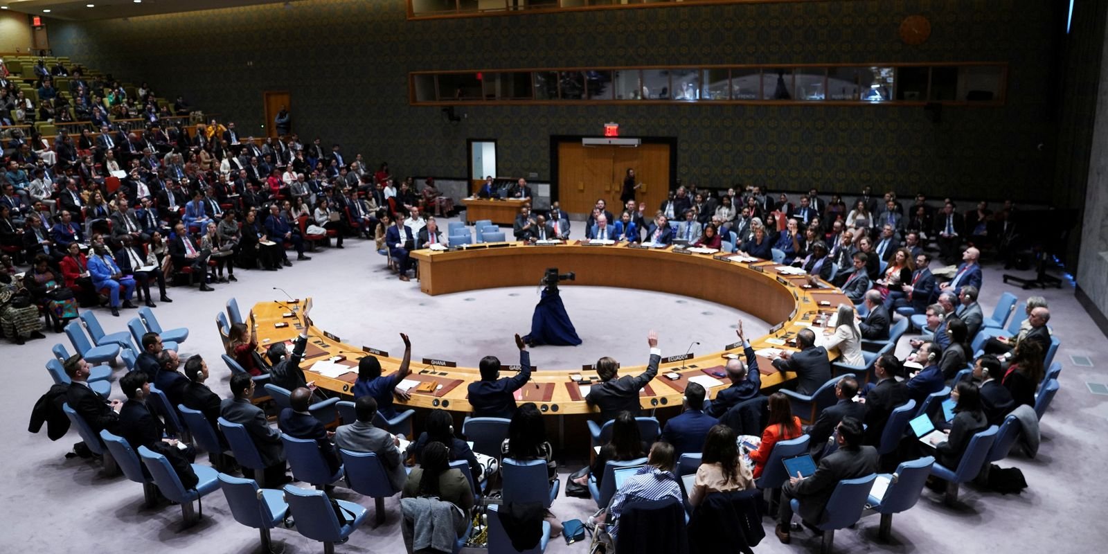 Conselho de Segurança da ONU pede pausa humanitária por ajuda em Gaza