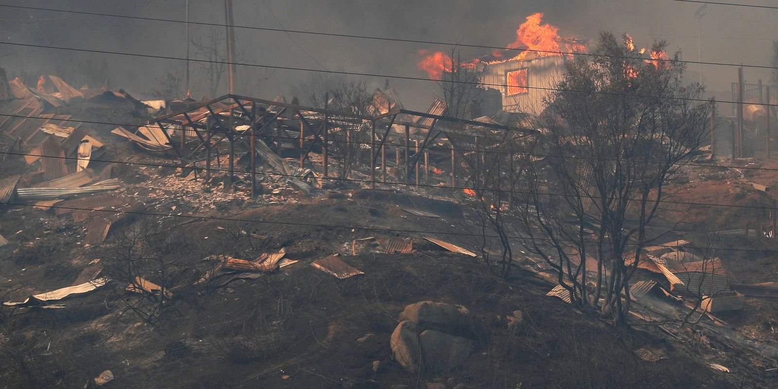 Sobe para 64 o número de mortos nos incêndios florestais do Chile