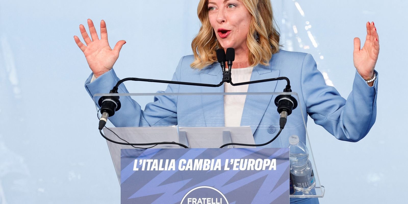 Premiê italiana Meloni anuncia candidatura às eleições europeias