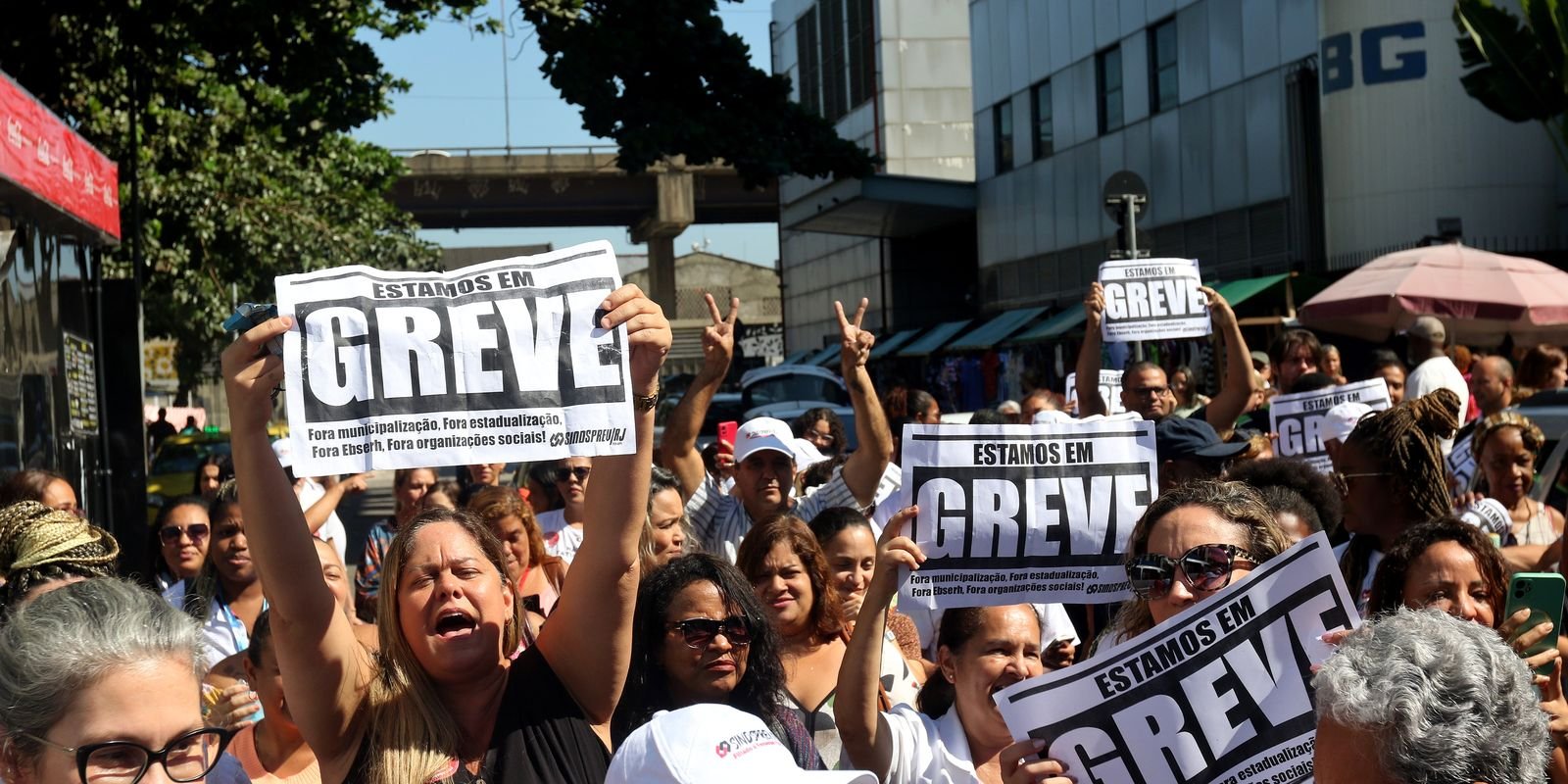 Servidores de hospitais federais no Rio fazem ato por reajuste salaria